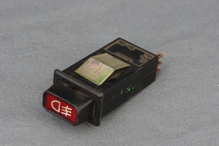 Mistlichtschakelaar Audi 80 / Vw Passat