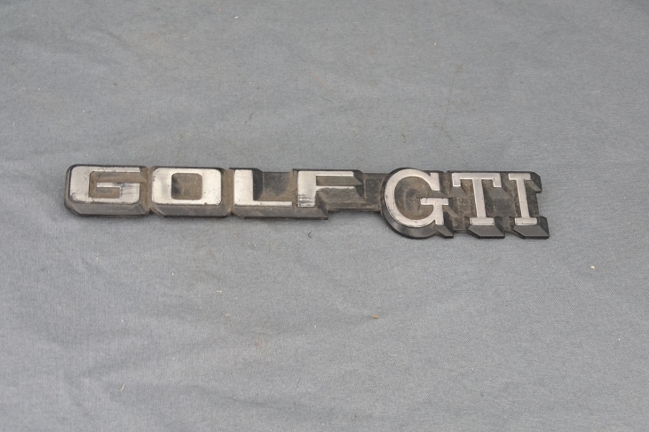 Logo Golf 2 GTI achteraan tot 87 gebruikt