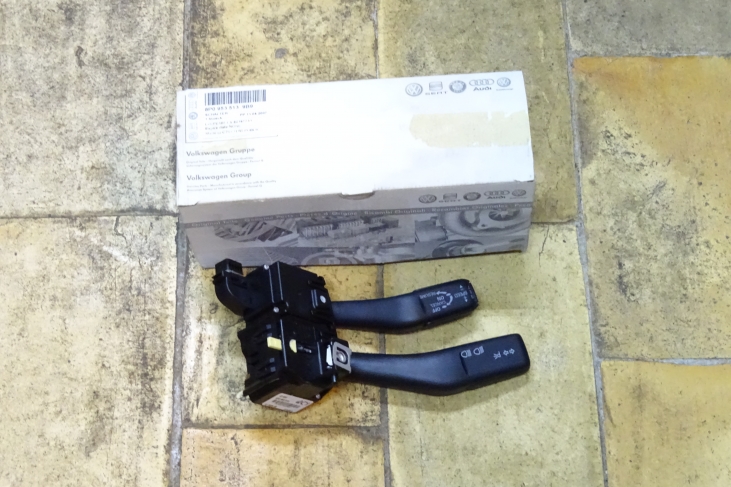 Stuurkolomschakelaar Audi TT / A3 / Vw Golf 5 / Jetta 3 / Eos