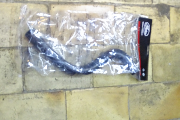 Waterslang tussen radiator en motor Vw Golf 3