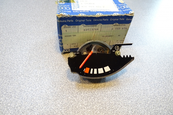 Brandstofmeter voor kmteller Audi 100 C2